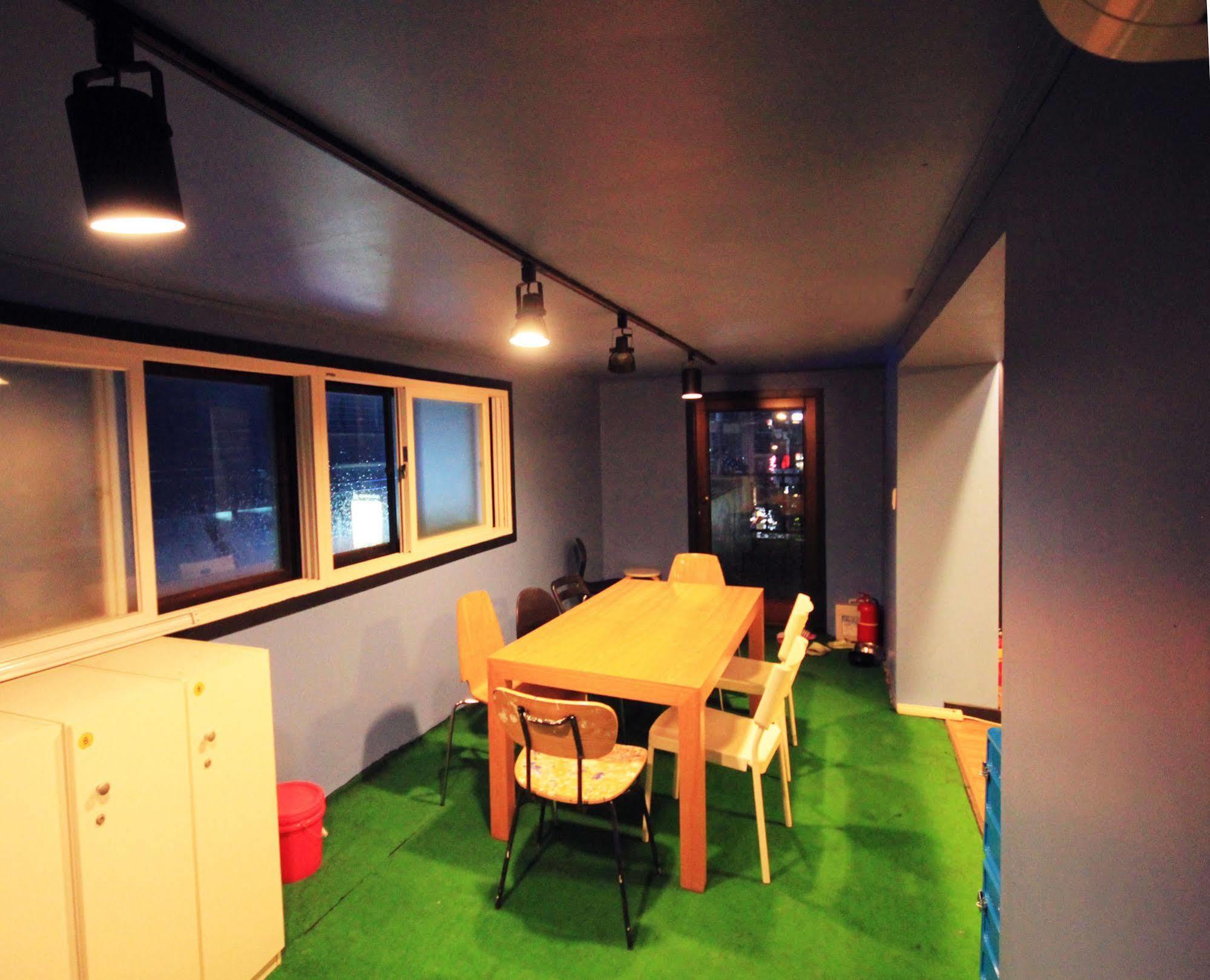 The One Hostel Hongdae In Seoul - Foreigner Only Eksteriør billede