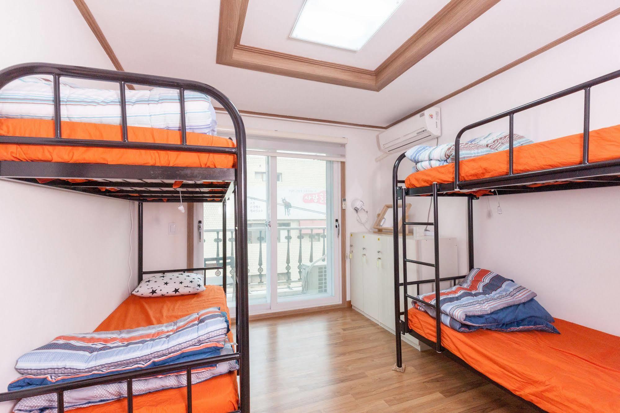 The One Hostel Hongdae In Seoul - Foreigner Only Eksteriør billede